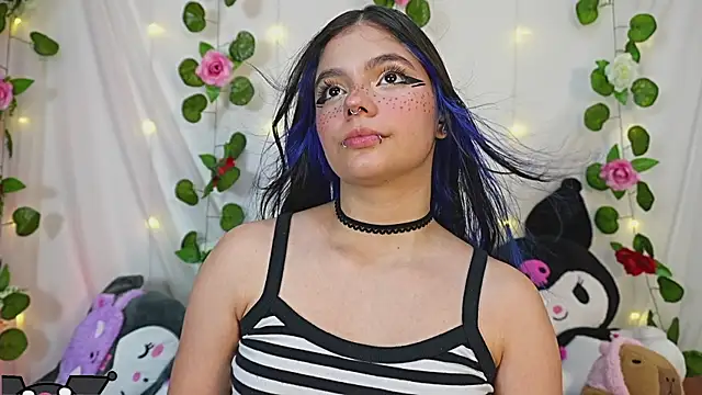 Snapshot of cutee_andrea chatting on June 2, 2026, 2:33 am cutee andrea online show from June 2, 2026, 2:33 am