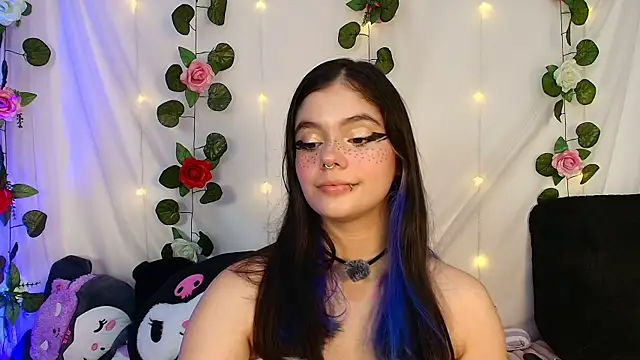 cutee andrea online show from May 3, 2026, 2:38 am