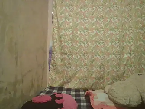 Snapshot of sexymorenal18 chatting on October 26, 2025, 12:44 am sexymorenal18 online show from October 26, 2025, 12:44 am