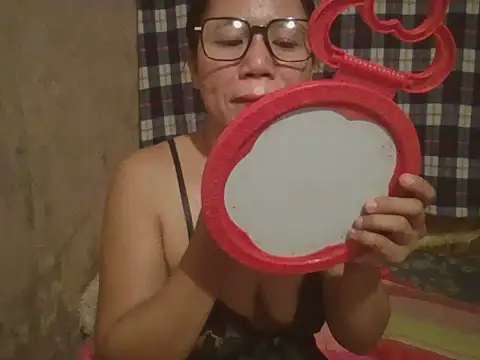 Snapshot of sexymorenal18 chatting on June 17, 2026, 11:31 am sexymorenal18 online show from June 17, 2026, 11:31 am