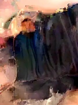 Snapshot of Silver_Power chatting on October 14, 2025, 3:51 am Silver Power online show from October 14, 2025, 3:51 am