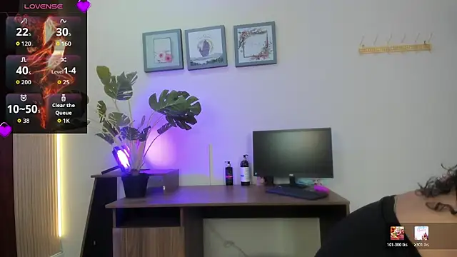 KhateAndersson online show from February 25, 2026, 8:41 pm