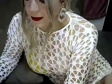 Snapshot of CREAMY_BANANA chatting on September 21, 2025, 11:15 am CREAMY BANANA online show from September 21, 2025, 11:15 am