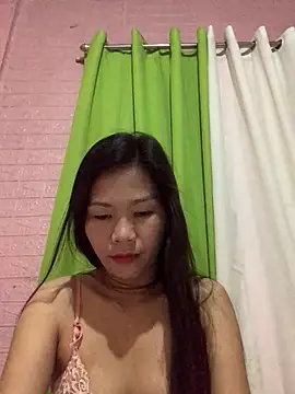 Cleo17 online show from May 5, 2026, 1:47 pm
