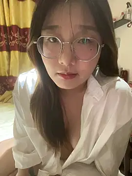 sisi-maiden online show from April 30, 2026, 1:07 pm