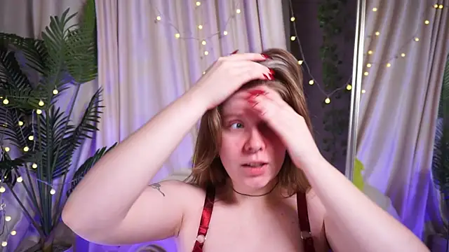 Snapshot of Sense_Of_Rosemary chatting on October 24, 2025, 6:01 am Sense Of Rosemary online show from October 24, 2025, 6:01 am