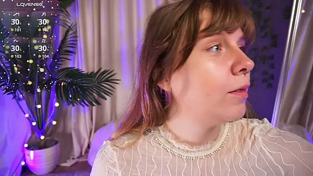 Snapshot of Sense_Of_Rosemary chatting on September 28, 2025, 6:09 am Sense Of Rosemary online show from September 28, 2025, 6:09 am