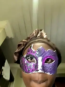 malaika1999 online show from March 5, 2026, 4:42 am