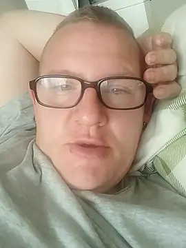 Snapshot of GordianWhirling chatting on September 21, 2025, 2:11 pm GordianWhirling online show from September 21, 2025, 2:11 pm