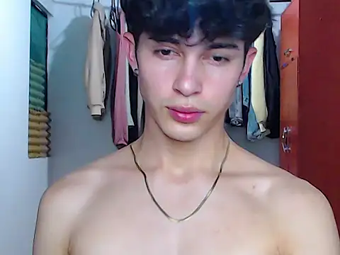 Snapshot of john_vichenso chatting on September 18, 2025, 9:40 pm john vichenso online show from September 18, 2025, 9:40 pm