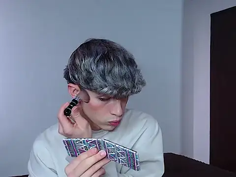 Snapshot of john_vichenso chatting on October 17, 2025, 8:32 pm john vichenso online show from October 17, 2025, 8:32 pm