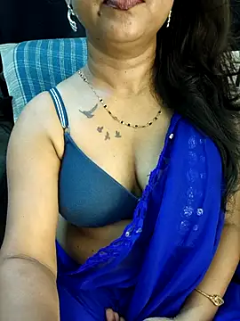 Sexy juhee online show from April 21, 2026, 3:18 pm