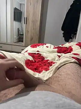 Erenn9972 online show from February 9, 2026, 5:44 pm