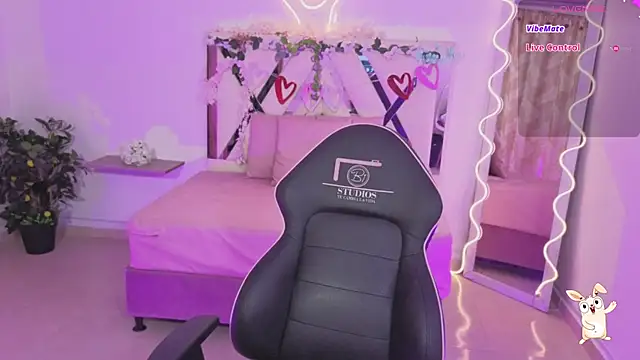 ZURY TAY online show from November 27, 2025, 11:43 am