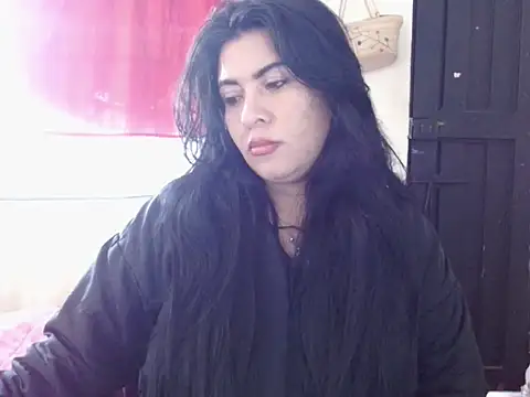 Luna Indiaa online show from September 27, 2025, 3:07 pm