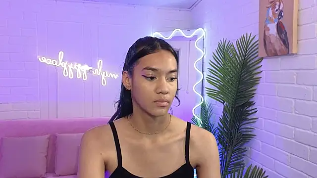 artemiss tay online show from October 17, 2025, 7:04 pm