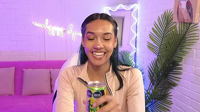 artemiss tay online show from October 15, 2025, 7:11 pm