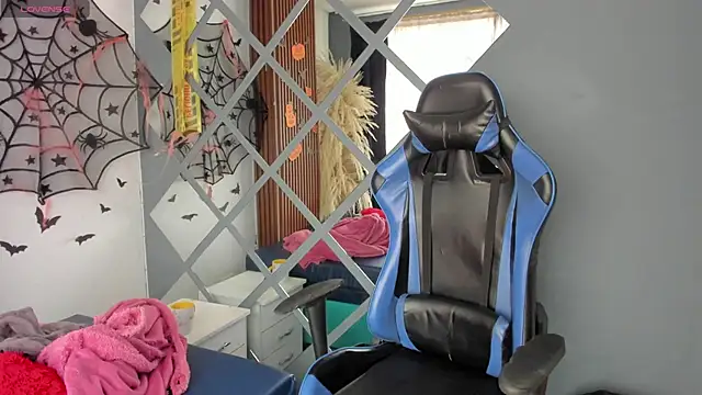 Snapshot of hannah_lover chatting on November 4, 2025, 7:17 pm hannah lover online show from November 4, 2025, 7:17 pm