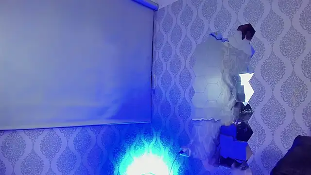 Twink sensationx online show from January 8, 2026, 1:17 pm