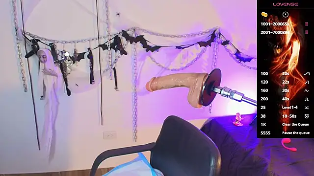 Snapshot of Amyyslave chatting on October 22, 2025, 4:34 am Amyyslave online show from October 22, 2025, 4:34 am