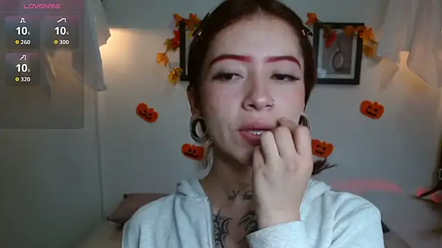 Snapshot of Evanss_lx chatting on October 17, 2025, 12:51 pm Evanss lx online show from October 17, 2025, 12:51 pm