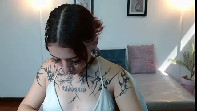 Evanss lx online show from December 15, 2025, 3:29 pm