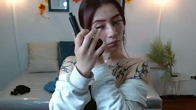 Snapshot of Evanss_lx chatting on November 1, 2025, 6:57 pm Evanss lx online show from November 1, 2025, 6:57 pm