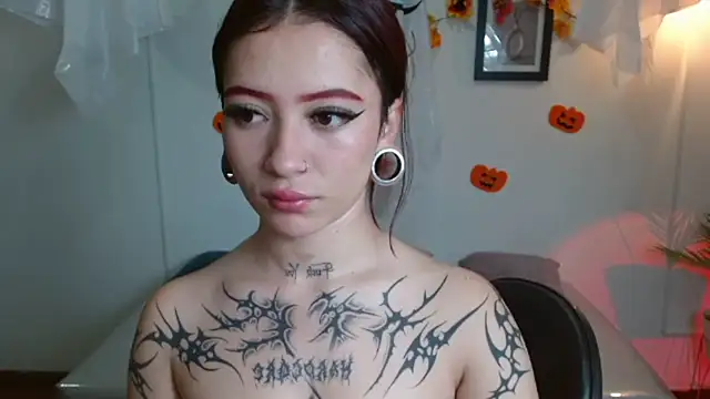 Snapshot of Evanss_lx chatting on October 21, 2025, 1:10 pm Evanss lx online show from October 21, 2025, 1:10 pm