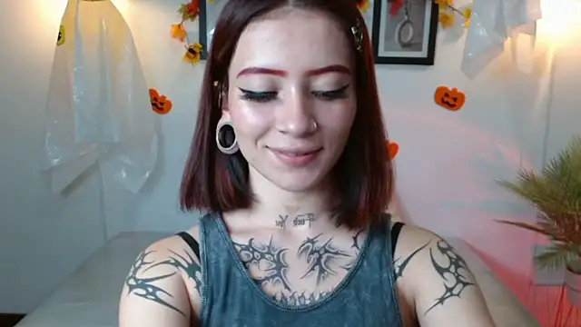 Snapshot of Evanss_lx chatting on October 28, 2025, 7:02 pm Evanss lx online show from October 28, 2025, 7:02 pm