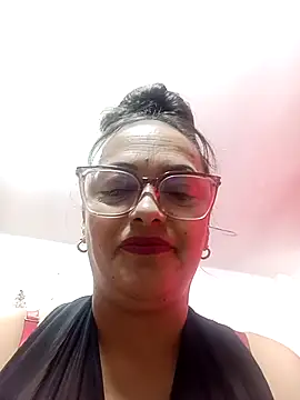 Snapshot of Lady_16 chatting on October 28, 2025, 1:21 pm Lady 16 online show from October 28, 2025, 1:21 pm