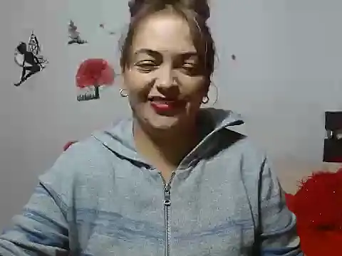 Snapshot of Lady_16 chatting on November 26, 2025, 3:50 am Lady 16 online show from November 26, 2025, 3:50 am