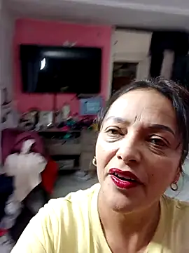 Snapshot of Lady_16 chatting on November 16, 2025, 10:02 pm Lady 16 online show from November 16, 2025, 10:02 pm