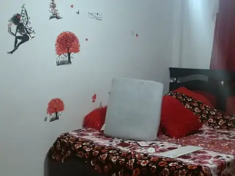 Snapshot of Lady_16 chatting on November 30, 2025, 12:00 am Lady 16 online show from November 30, 2025, 12:00 am