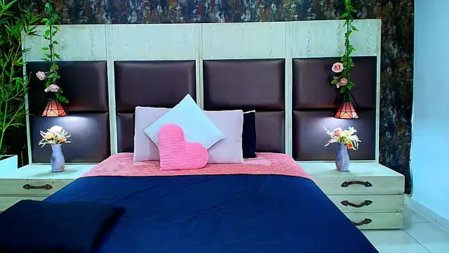 Roxy Skye online show from October 16, 2025, 12:35 pm