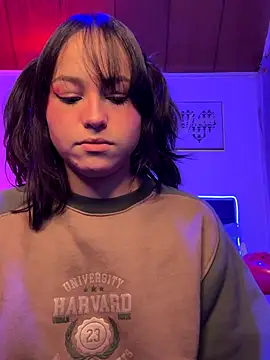 Eymmy 24 online show from November 4, 2025, 3:10 am