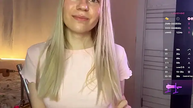 Snapshot of MaryjaneSpider chatting on November 25, 2025, 3:56 pm MaryjaneSpider online show from November 25, 2025, 3:56 pm