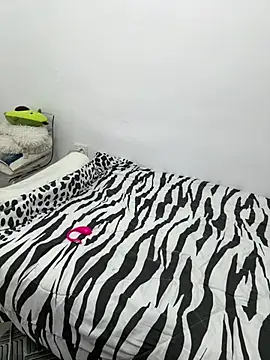 MiaKiittyy online show from June 9, 2026, 8:21 pm