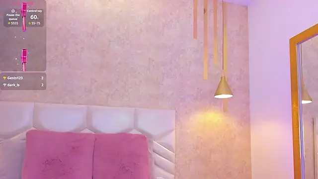 sarahyessica online show from June 11, 2026, 9:23 pm
