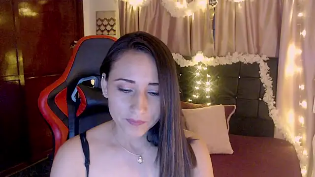 Sofia-mel online show from November 14, 2025, 10:02 pm