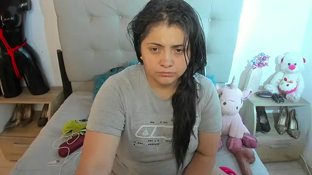 Snapshot of TifanyAmazinng chatting on November 27, 2025, 12:27 pm TifanyAmazinng online show from November 27, 2025, 12:27 pm