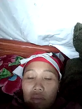 Snapshot of PhamPm70 chatting on November 24, 2025, 6:24 am PhamPm70 online show from November 24, 2025, 6:24 am