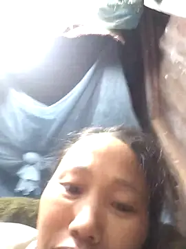 Snapshot of PhamPm70 chatting on December 13, 2025, 8:04 pm PhamPm70 online show from December 13, 2025, 8:04 pm