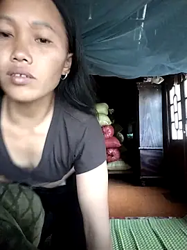 Snapshot of PhamPm70 chatting on November 13, 2025, 8:18 am PhamPm70 online show from November 13, 2025, 8:18 am