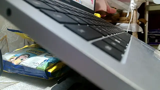 Snapshot of HelenaM chatting on June 13, 2026, 12:41 am HelenaM online show from June 13, 2026, 12:41 am