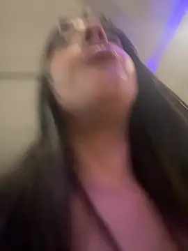 Snapshot of Aleja_ruizz chatting on February 16, 2026, 3:05 am Aleja ruizz online show from February 16, 2026, 3:05 am