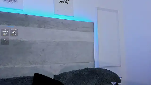 Snapshot of Aleja_ruizz chatting on November 18, 2025, 8:28 am Aleja ruizz online show from November 18, 2025, 8:28 am