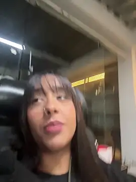 Snapshot of Aleja_ruizz chatting on February 7, 2026, 4:42 am Aleja ruizz online show from February 7, 2026, 4:42 am