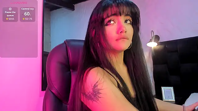 Snapshot of Darky_Doll chatting on November 21, 2025, 8:30 pm Darky Doll online show from November 21, 2025, 8:30 pm