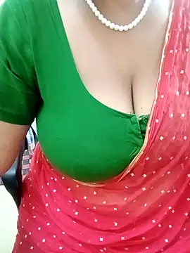 Snapshot of tami_lavanya chatting on December 4, 2025, 2:21 am tami lavanya online show from December 4, 2025, 2:21 am