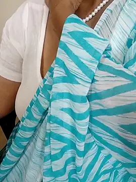 Snapshot of tami_lavanya chatting on November 11, 2025, 4:29 am tami lavanya online show from November 11, 2025, 4:29 am